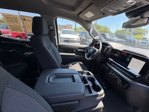 Used 2025 Chevrolet Silverado 1500 LT AWD/4WD image 24
