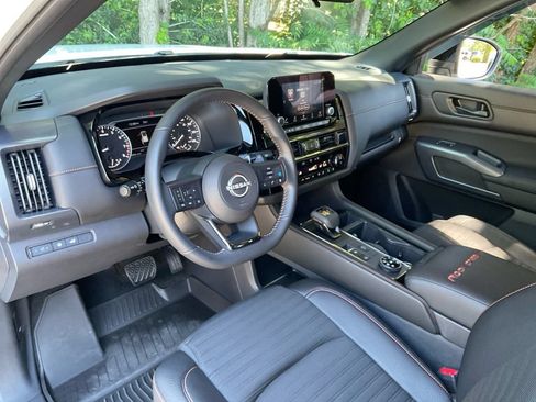 Used 2025 Nissan Pathfinder Rock Creek AWD/4WD image 23