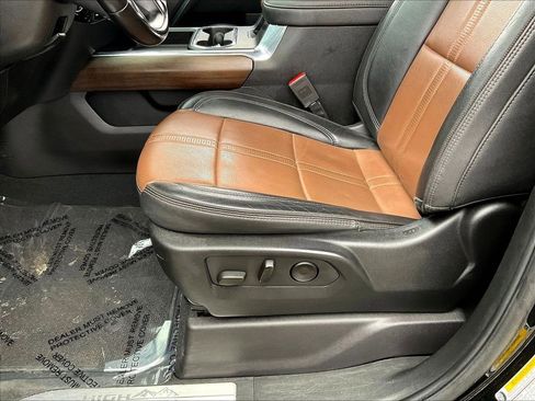 Used 2024 Chevrolet Silverado 2500 High Country w/ High Country Premium Package image 35