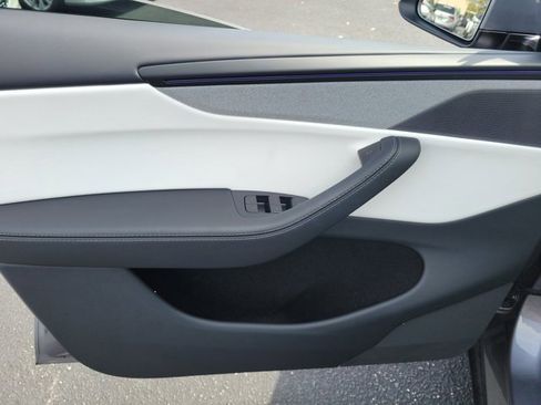 Used 2026 Tesla Model Y AWD image 21