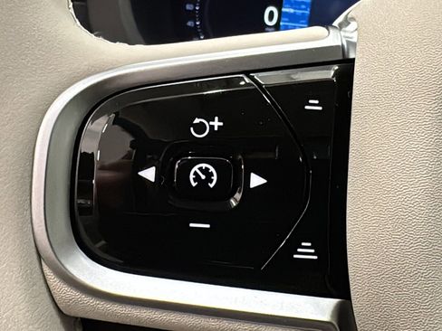 New 2026 Volvo XC60 B5 Ultra w/ Climate Package image 13