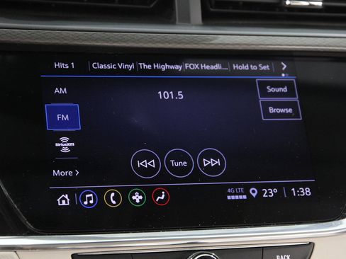 Used 2023 Buick Encore GX Essence w/ Experience Buick Package image 10