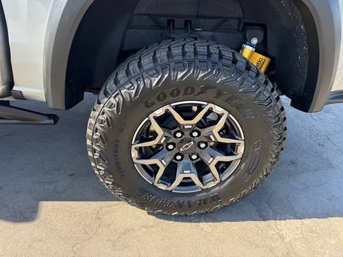 Certified 2025 Chevrolet Colorado ZR2 w/ Technology Package AWD/4WD image 12