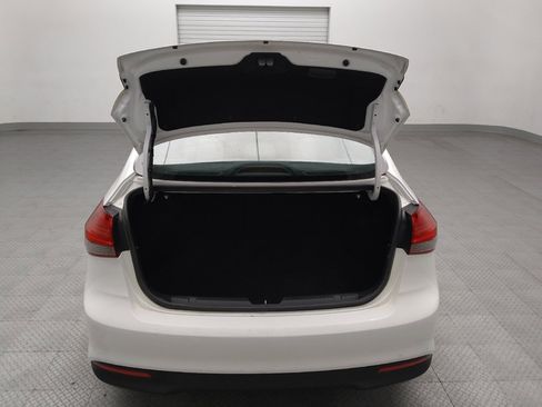 Used 2017 Kia Forte LX FWD image 29