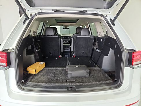 Certified 2023 Volkswagen Atlas SEL Premium AWD/4WD image 12