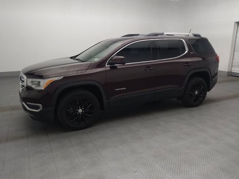 Used 2018 GMC Acadia SLT FWD image 2
