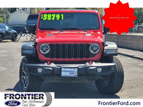 Used 2024 Jeep Wrangler Unlimited Rubicon AWD/4WD image 3
