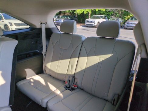Used 2022 Kia Sorento S w/ Panoramic Sunroof Package FWD image 27