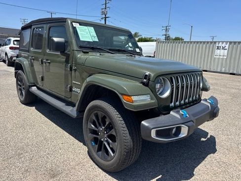 Used 2023 Jeep Wrangler Unlimited Sahara w/ Cold Weather Group AWD/4WD image 3