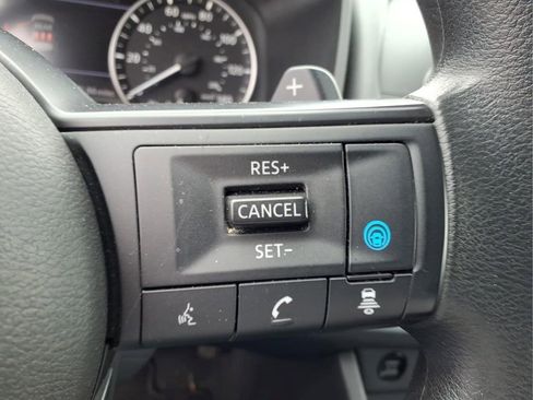 Used 2024 Nissan Rogue SV AWD/4WD image 20