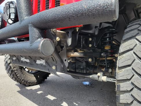 Used 2018 Jeep Wrangler Sport image 18