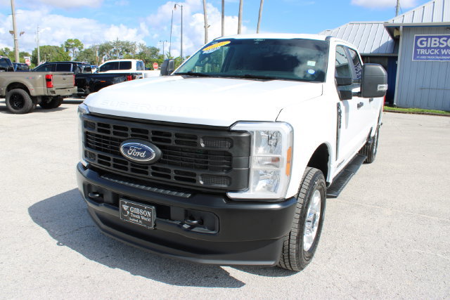 Used 2025 Ford F250 XL w/ FX4 Off-Road Package AWD/4WD image 3