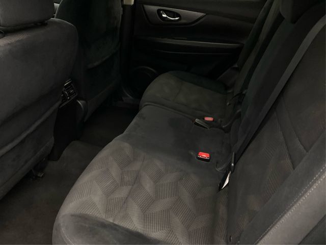 Used 2015 Nissan Rogue SV w/ SV Moonroof Package AWD/4WD image 11