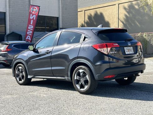 Used 2018 Honda HR-V EX image 4