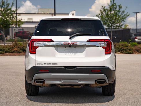 Used 2022 GMC Acadia SLE FWD image 6