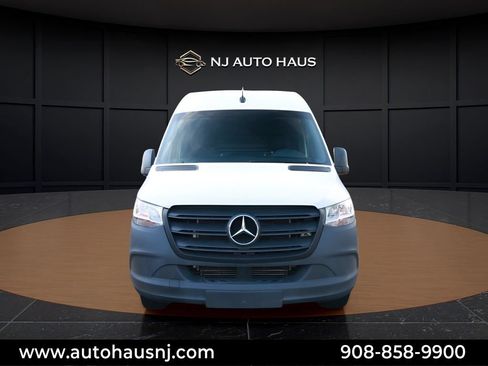 Used 2023 Mercedes-Benz Sprinter 2500 image 3