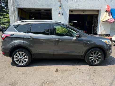 Used 2017 Ford Escape Titanium AWD/4WD image 12