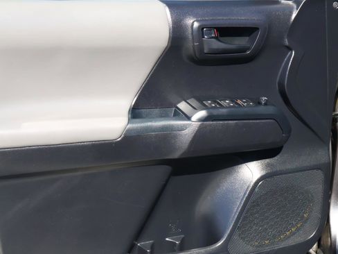 Used 2021 Toyota Tacoma SR image 16