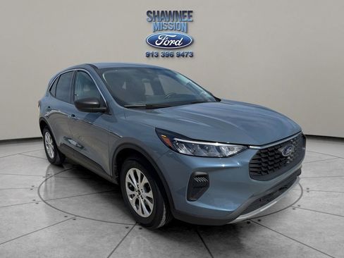 Used 2023 Ford Escape Active w/ Tech Pack #1 image 3