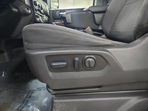 Used 2022 Chevrolet Silverado 2500 LT w/ Convenience Package image 30