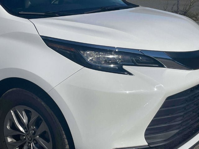 Used 2022 Toyota Sienna LE FWD image 12