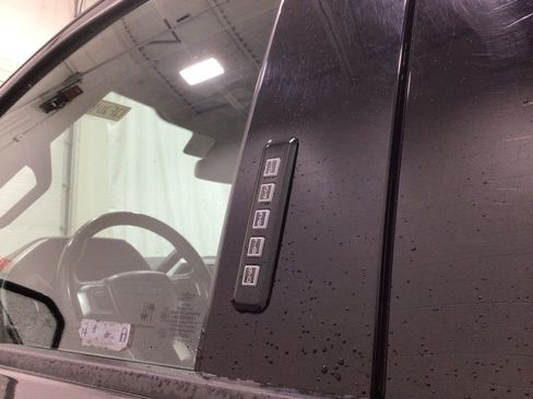 Used 2019 Ford F150 Lariat image 10