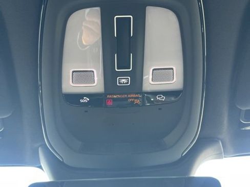 Certified 2024 Volvo V90 B6 Cross Country Plus image 23