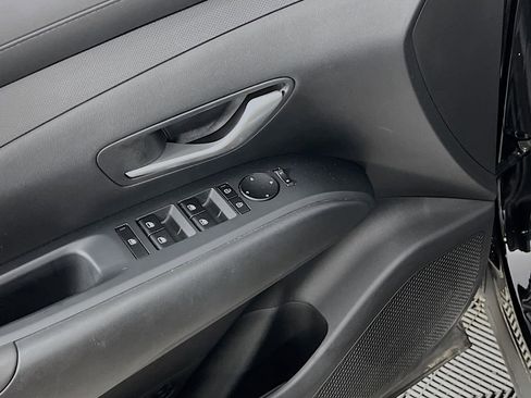 Certified 2025 Hyundai Santa Cruz SEL image 18