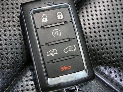 Used 2022 Jeep Wagoneer Series III w/ Premium Group I image 30