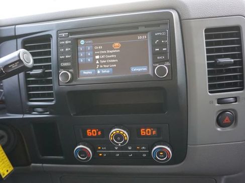 Used 2017 Nissan NV 3500 SL RWD image 4