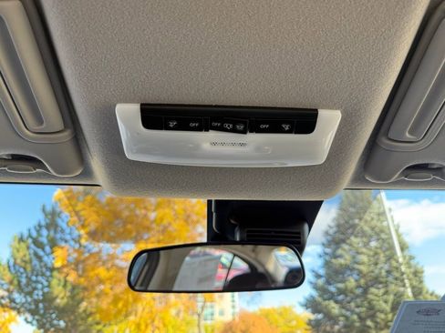 New 2025 Nissan Versa S w/ Trunk Package image 32