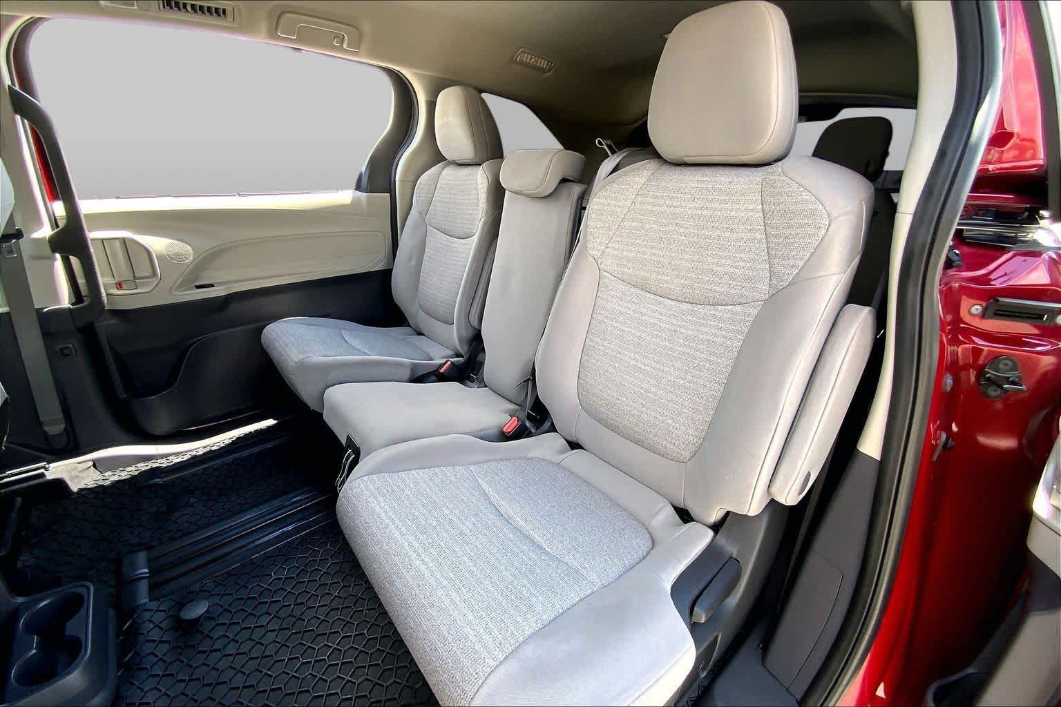 Used 2022 Toyota Sienna LE FWD image 20