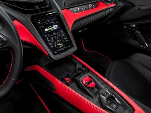 Used 2024 Lamborghini Revuelto image 22