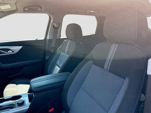 Used 2025 Chevrolet Blazer LT image 18
