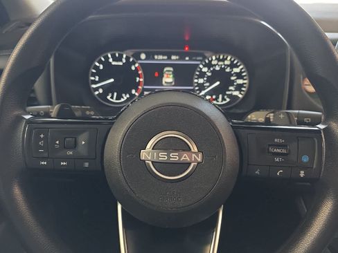 Used 2023 Nissan Rogue SV FWD image 24