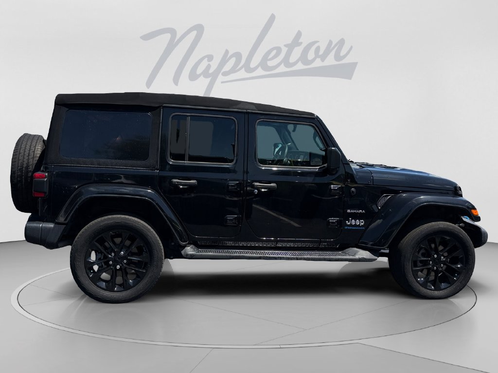 Used 2023 Jeep Wrangler Unlimited Sahara AWD/4WD image 7