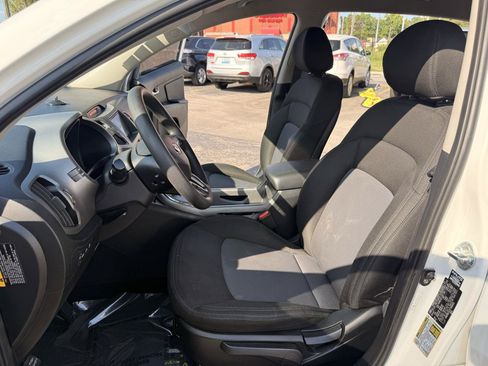 Used 2015 Kia Sportage LX AWD/4WD image 11