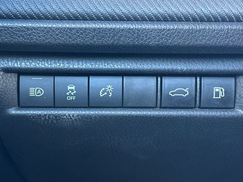 Used 2025 Toyota Camry SE FWD image 33