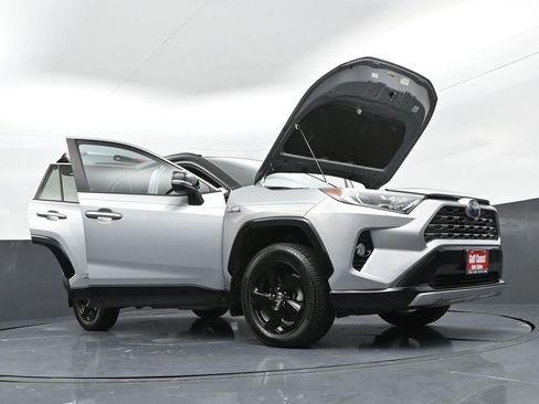 Certified 2021 Toyota RAV4 XSE w/ Carpet Mat Package (TMS) image 47