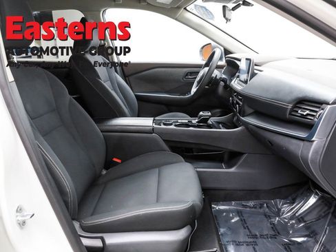 Used 2023 Nissan Rogue S image 24