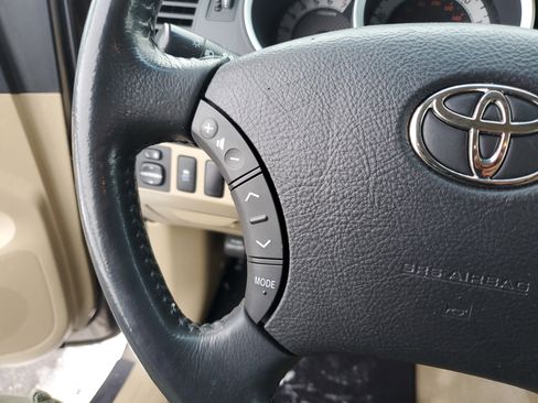 Used 2011 Toyota Tacoma PreRunner image 22