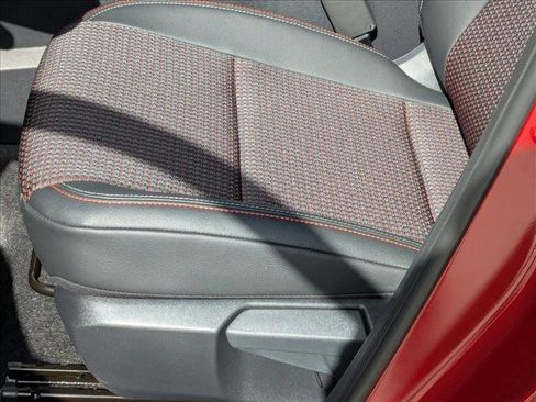 New 2026 Nissan Kicks SR image 4