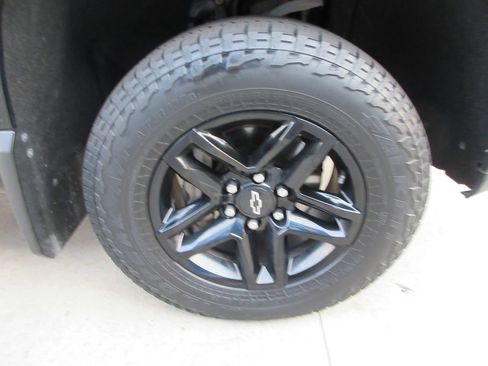 Certified 2020 Chevrolet Silverado 1500 LT Trail Boss AWD/4WD image 9