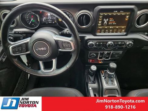 Used 2023 Jeep Wrangler Unlimited Rubicon 4xe w/ Cold Weather Group AWD/4WD image 27