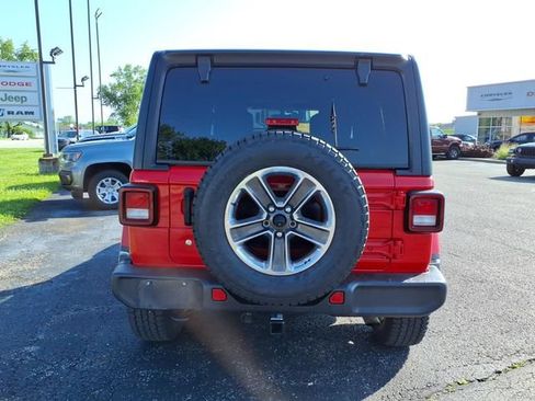 Used 2020 Jeep Wrangler Unlimited Sahara AWD/4WD image 6
