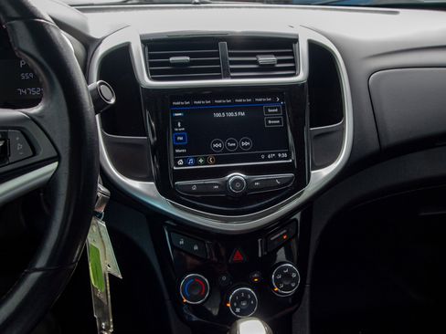 Used 2018 Chevrolet Sonic LT w/ RS Package FWD image 16