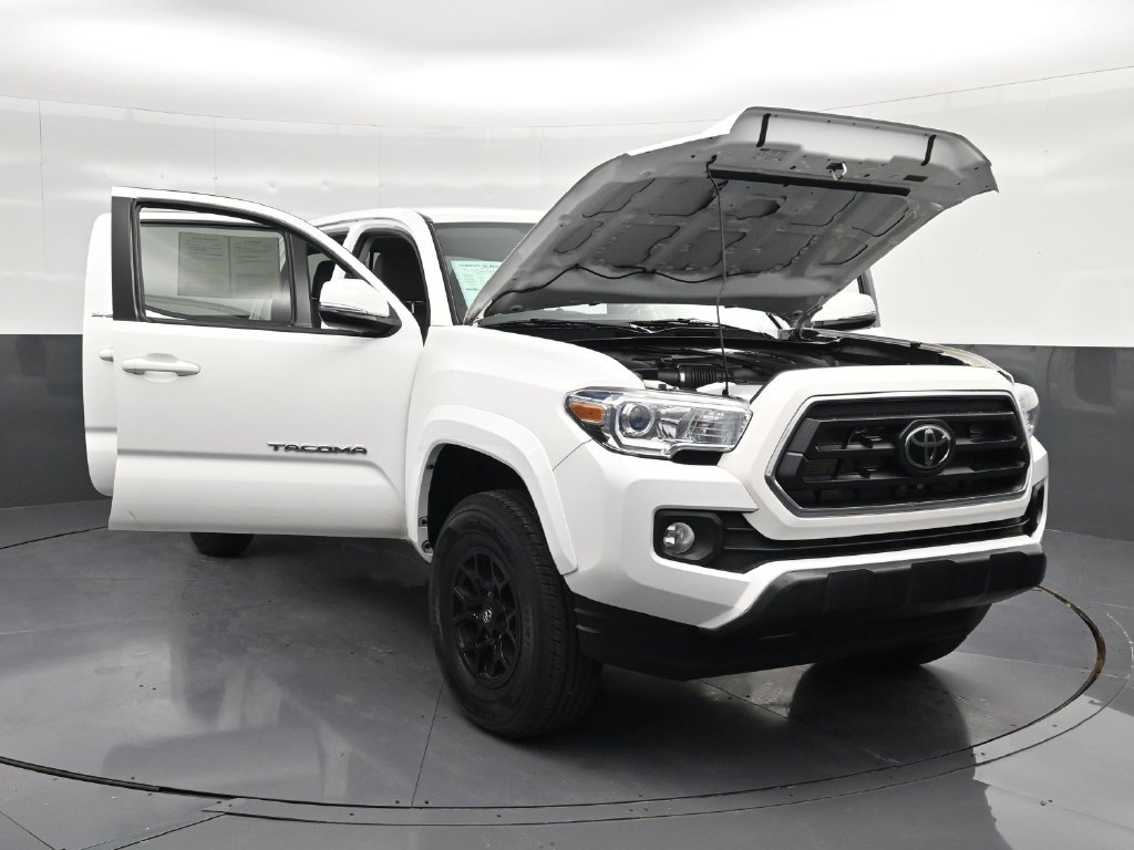 Used 2022 Toyota Tacoma SR5 w/ Technology Package RWD image 35
