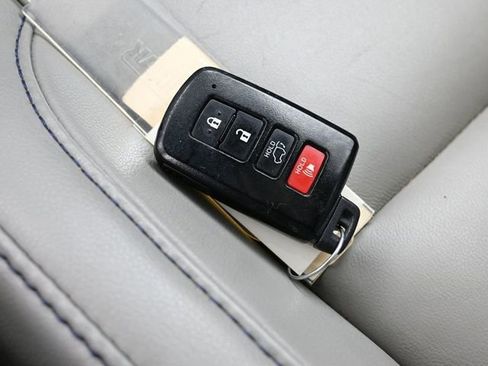 Certified 2019 Toyota Highlander XLE image 18