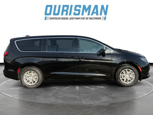 New 2026 Chrysler Voyager LX image 7