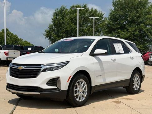 Used 2023 Chevrolet Equinox LT w/ Driver Convenience Package FWD image 8